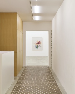 Installation view of “FLOWERS” at Tomio Koyama Gallery Roppongi, Tokyo, 2025. ©Yoshihiko Ueda, photo by Kenji Takahashi